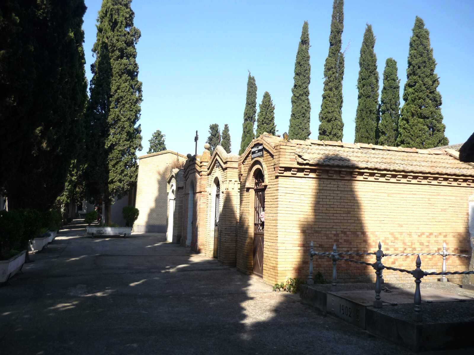 Cementerio de Garrapinillos
