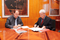 Imagen de la firma del convenio